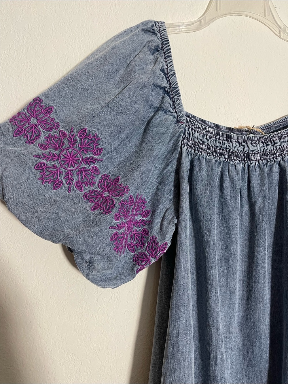 Easel Washed Denim Embroidered Puff Sleeve Dress Medium - Picture 4 of 16